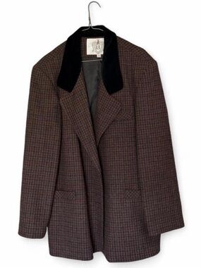 Vintage Brown Houndstooth Blazer with Black Velvet Collar
